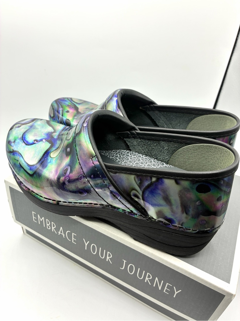 Dansko Silver Pearl XP 2.0 Patent Leather Support Nurses Clogs Shoes 38 (7.5-8) - Picture 6 of 14